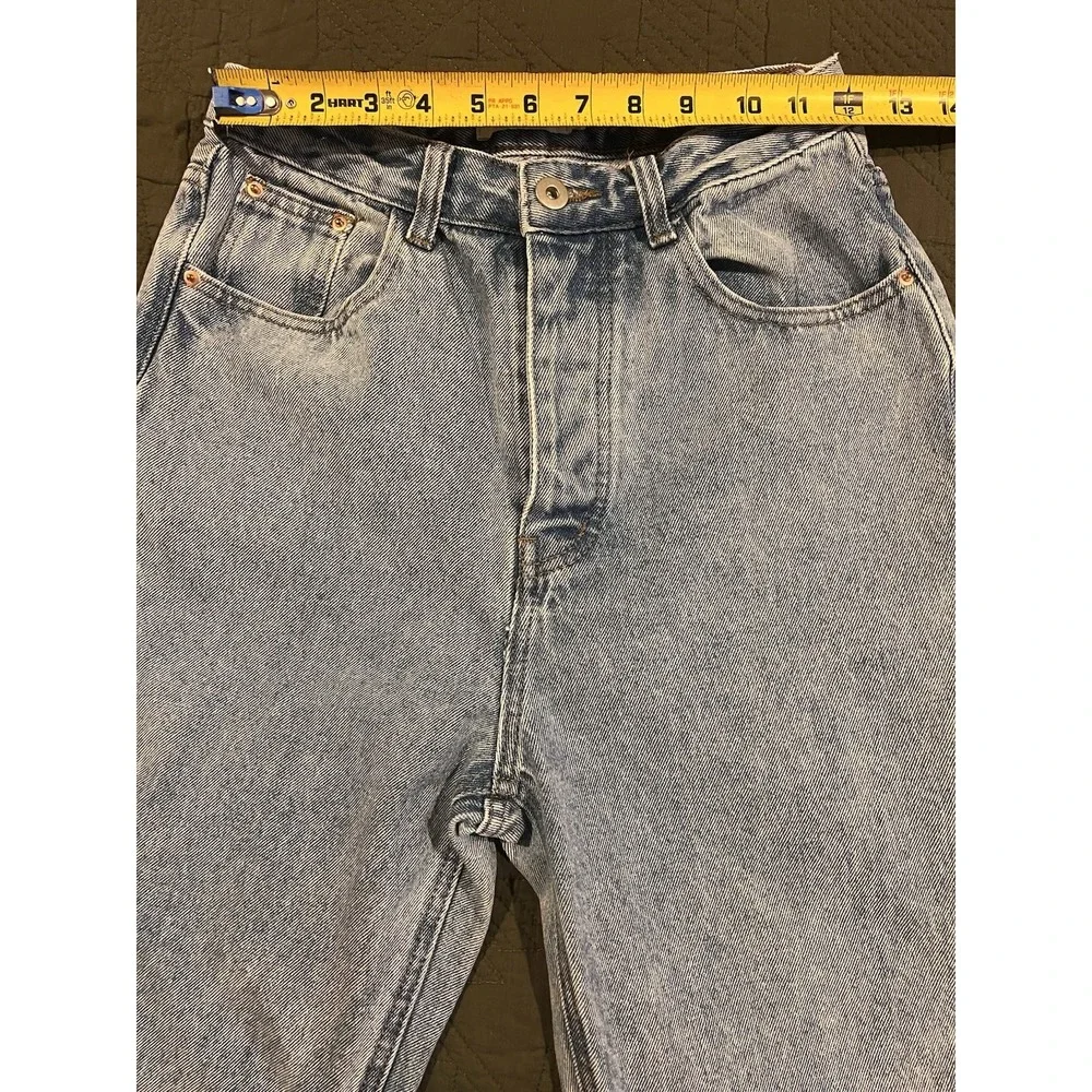 Dissh Women's Blue Jeans Size 8 See Measurements Button Fly‎